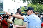 高考首日，濟南歷下警方為三名學(xué)子“救急”