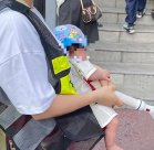 百色寶媽稱被迫抱嬰兒值守“護(hù)學(xué)崗”！官方：已責(zé)成