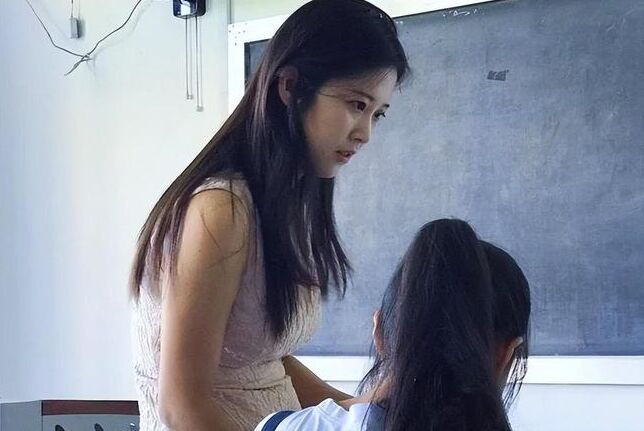 女老師因“低情商”評語遭家長投訴 理由是：孩子脆弱，接受不了